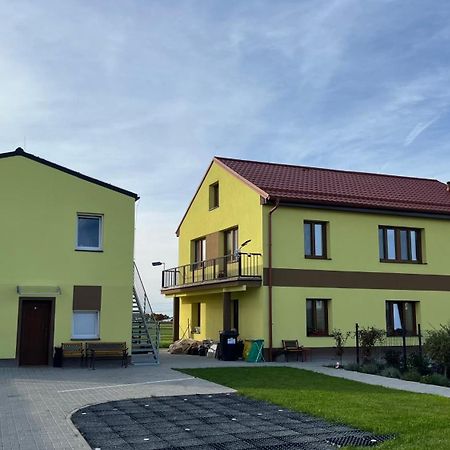 Apartment Golden Prague 78 Vestec  エクステリア 写真