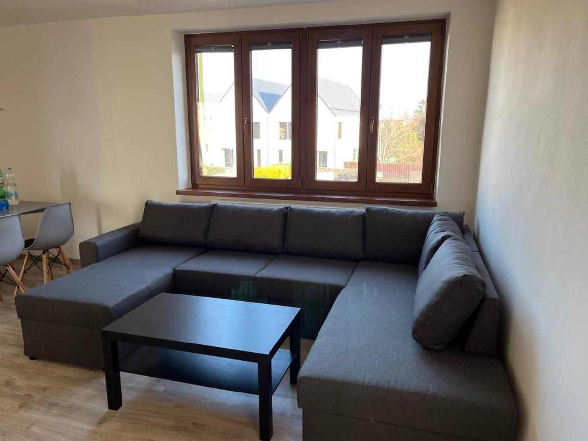 Apartment Golden Prague 78 Vestec  エクステリア 写真