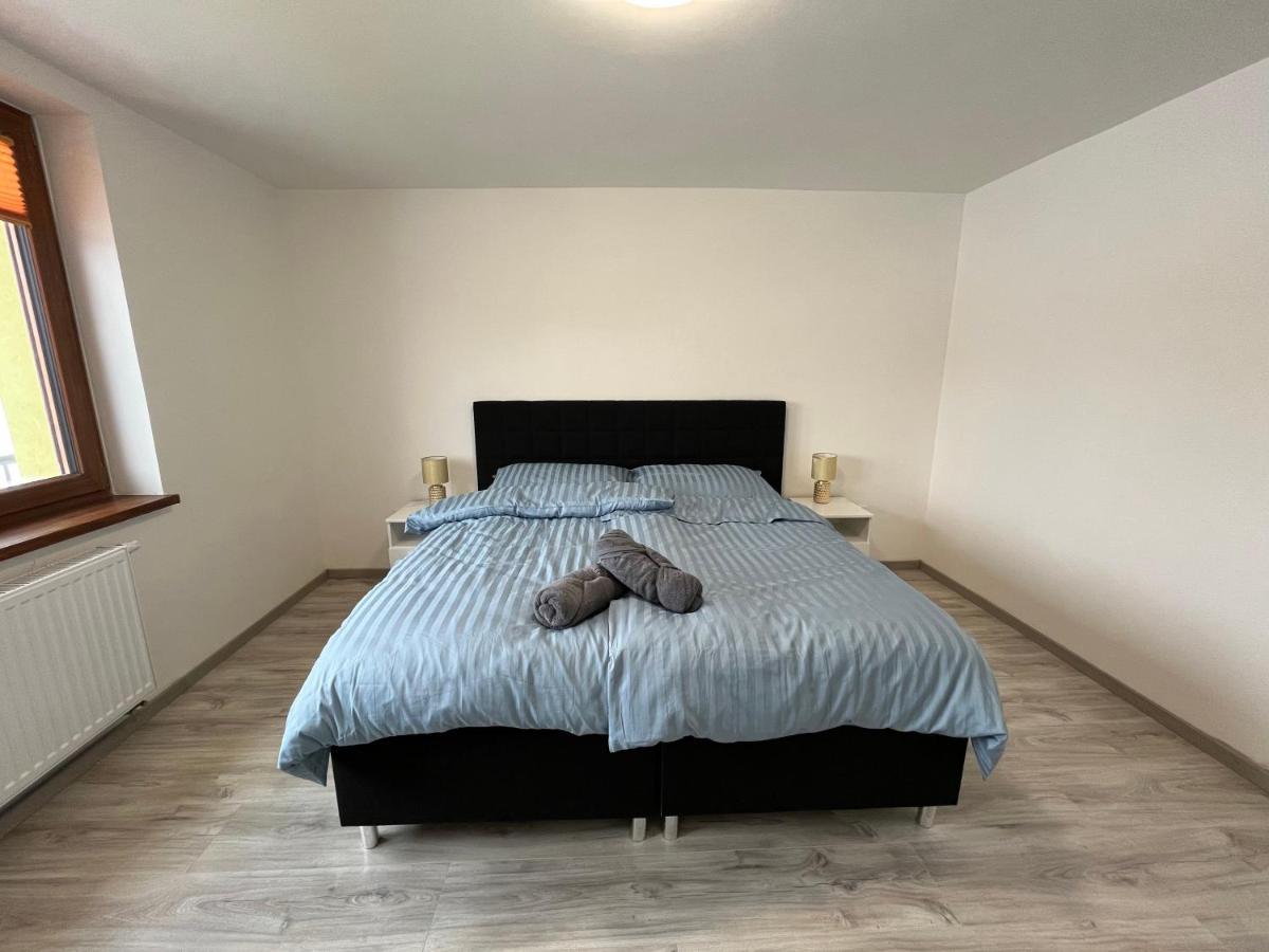 Apartment Golden Prague 78 Vestec  エクステリア 写真
