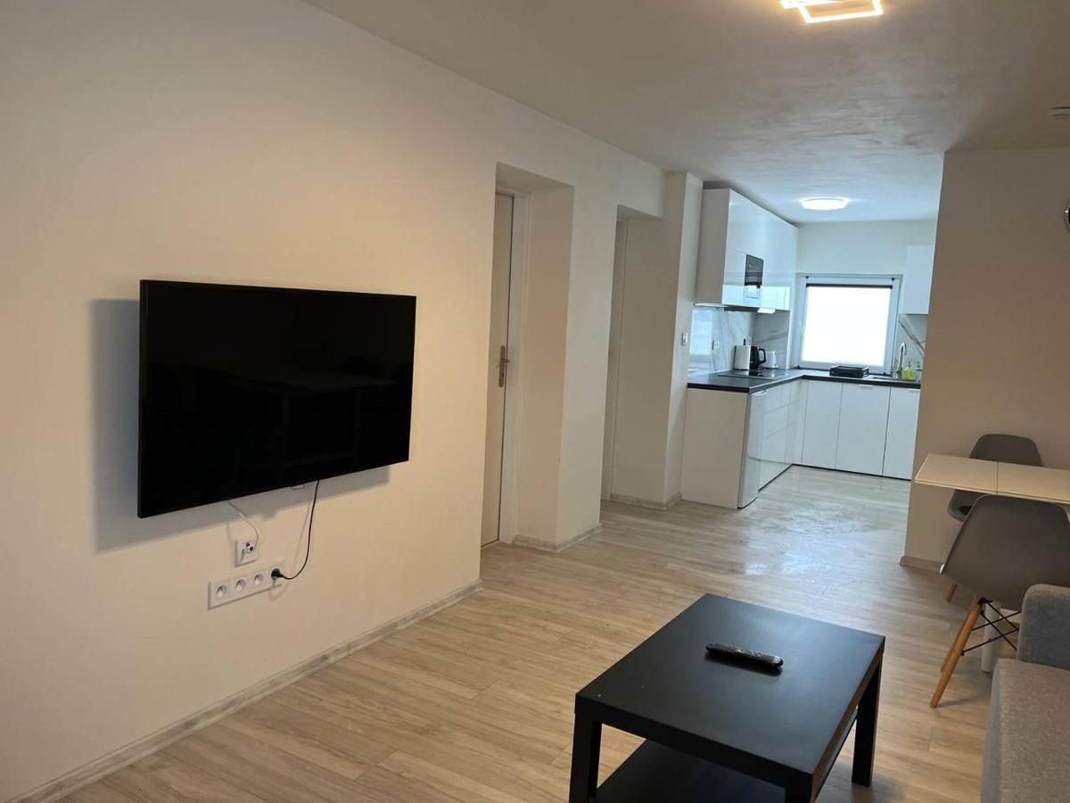 Apartment Golden Prague 78 Vestec  エクステリア 写真