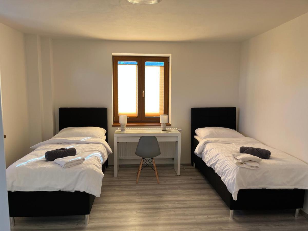 Apartment Golden Prague 78 Vestec  エクステリア 写真