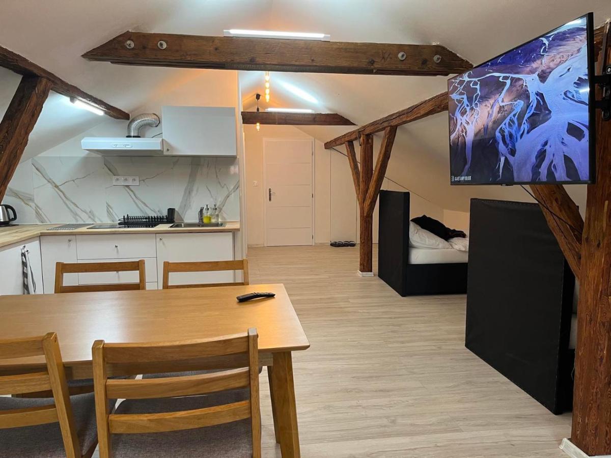 Apartment Golden Prague 78 Vestec  エクステリア 写真