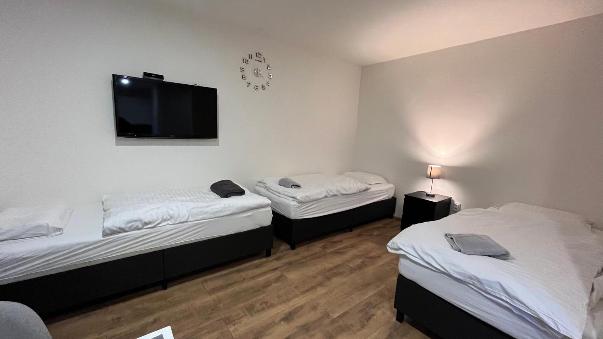 Apartment Golden Prague 78 Vestec  エクステリア 写真
