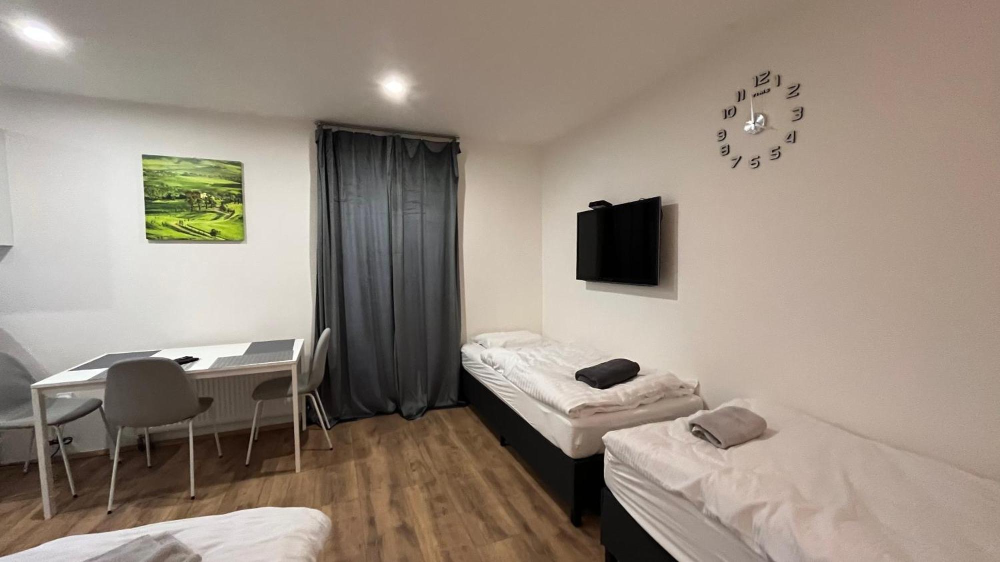 Apartment Golden Prague 78 Vestec  エクステリア 写真