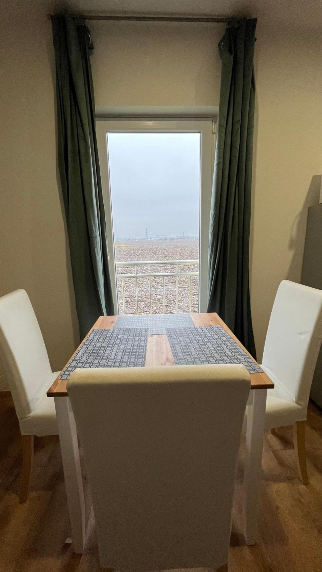 Apartment Golden Prague 78 Vestec  エクステリア 写真