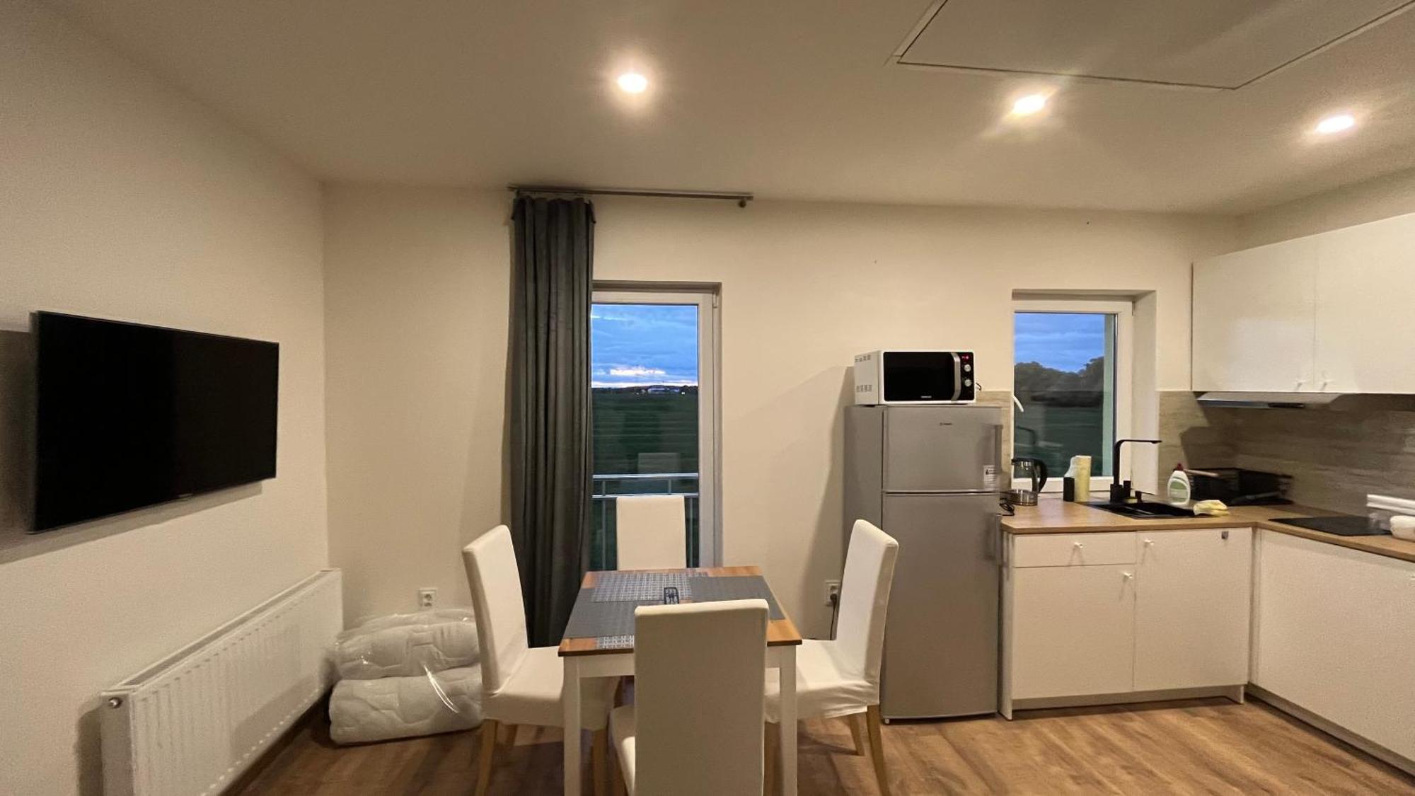 Apartment Golden Prague 78 Vestec  エクステリア 写真